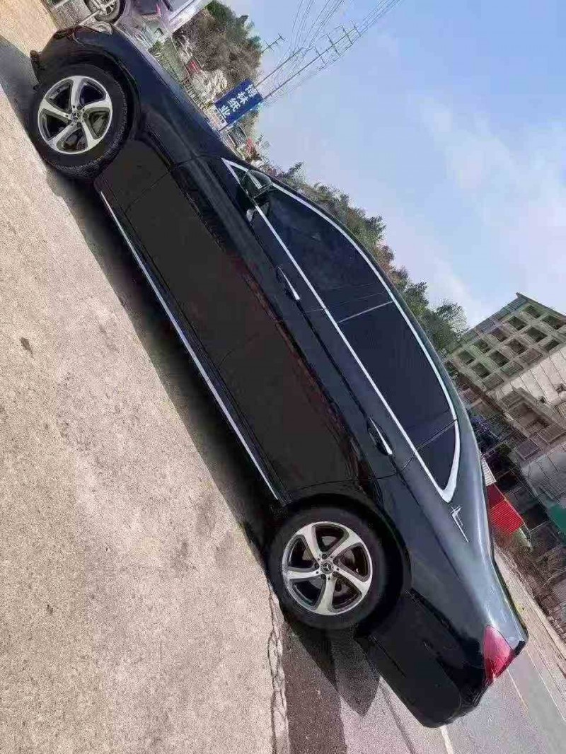 衡阳19年奔驰E8