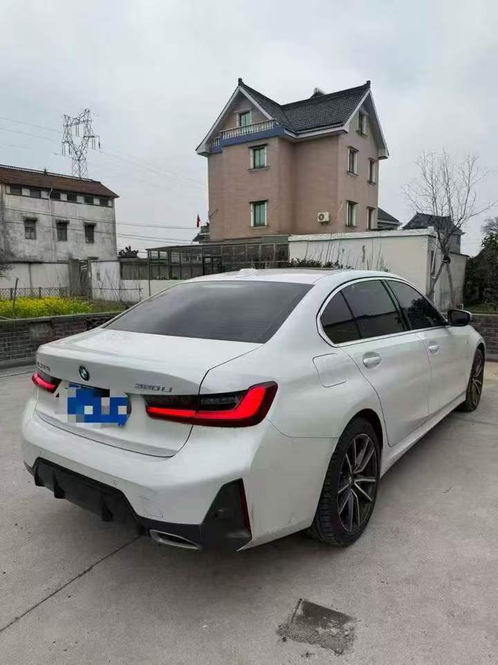 湖州23年宝马3系8