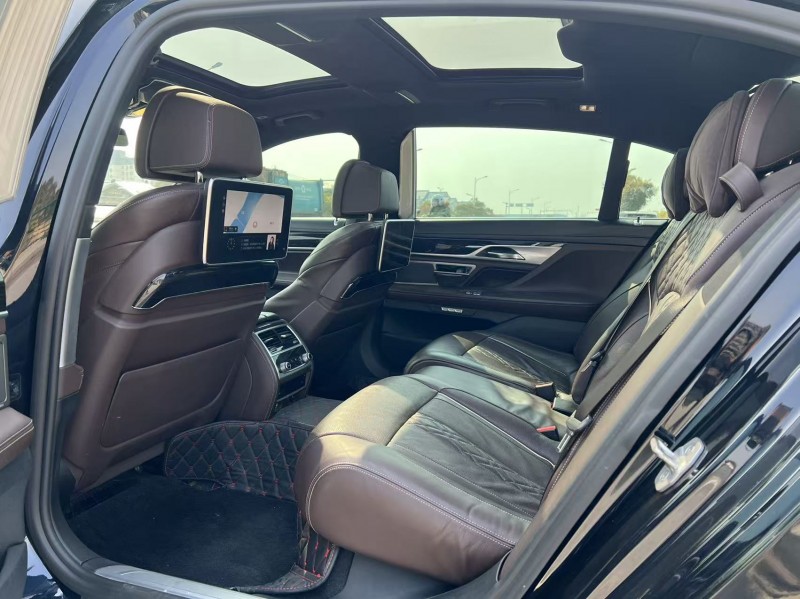 盐城18年宝马7系5