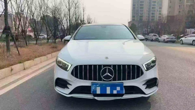 张家界21年奔驰A1