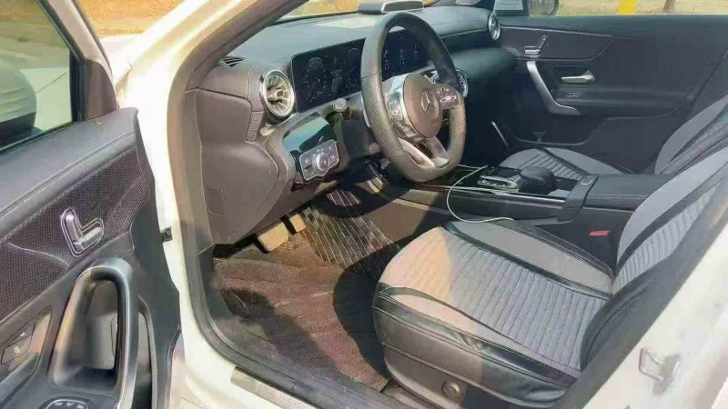 张家界21年奔驰A6