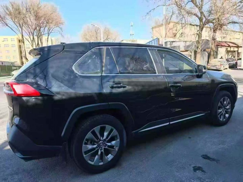 通辽20年丰田威兰达7