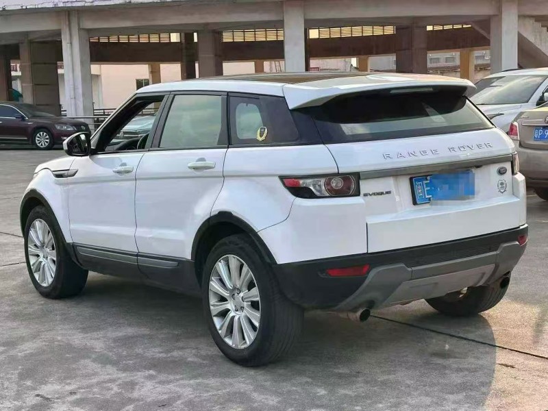 东莞15年路虎极光7