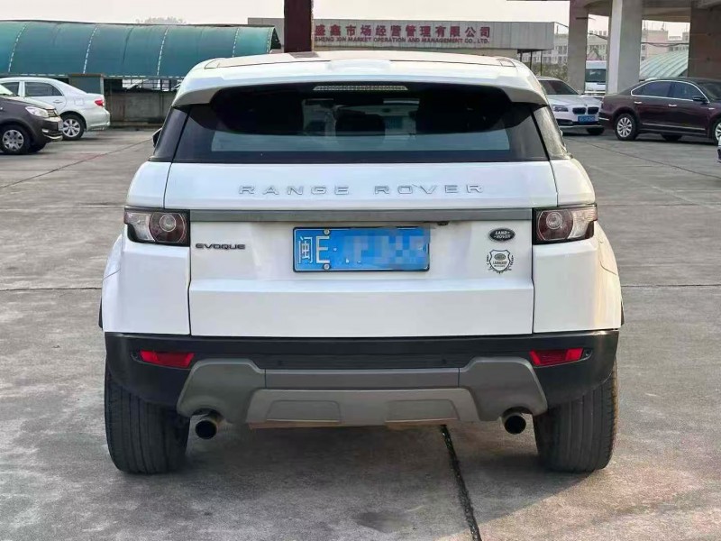 东莞15年路虎极光9