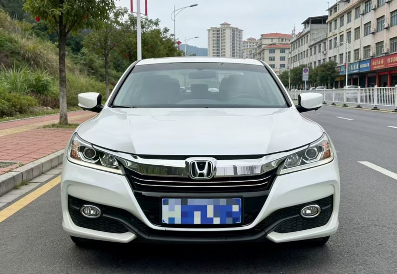 厦门18年本田雅阁1