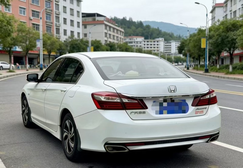 厦门18年本田雅阁6