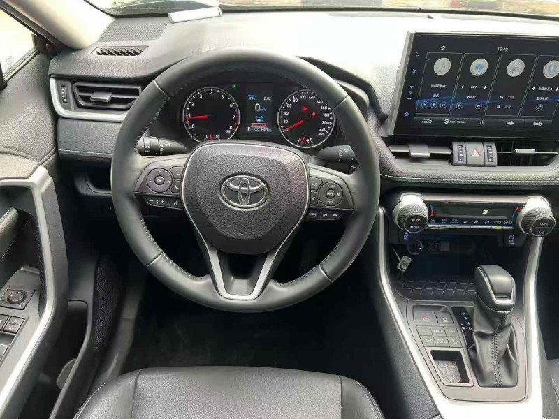 广州22年丰田威兰达3