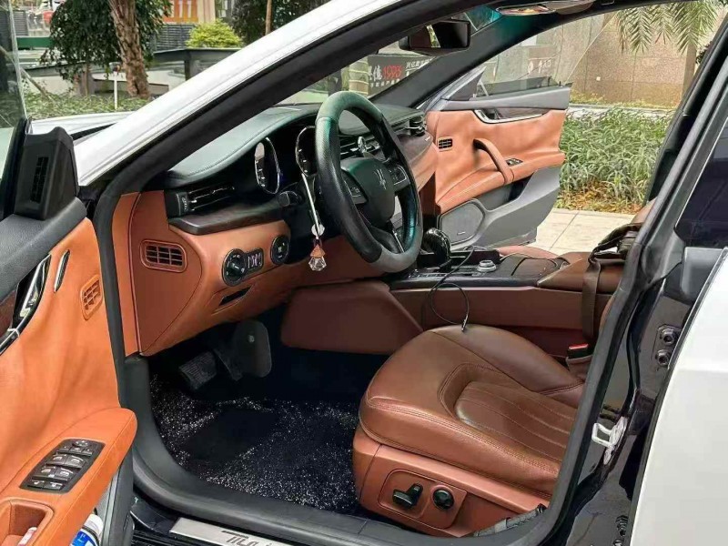 广州17年玛莎拉蒂总裁4