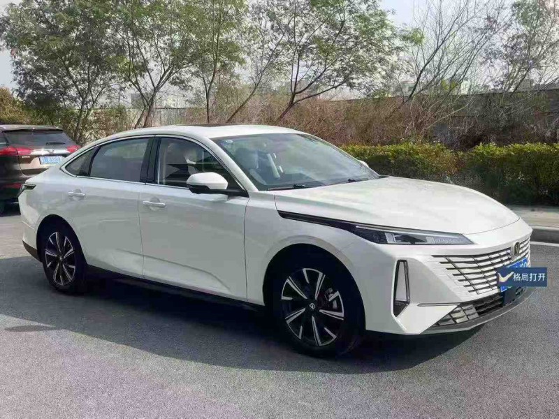 东莞25年长安汽车逸动3