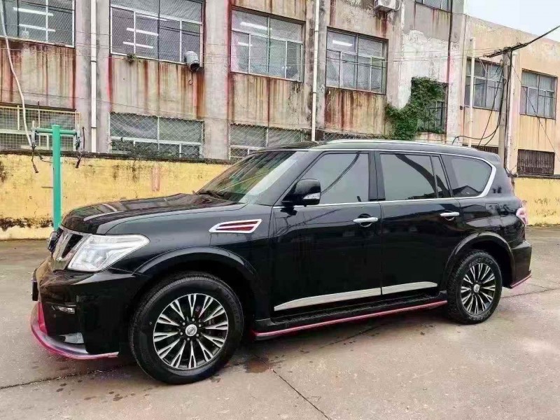 东营17年日产途乐2