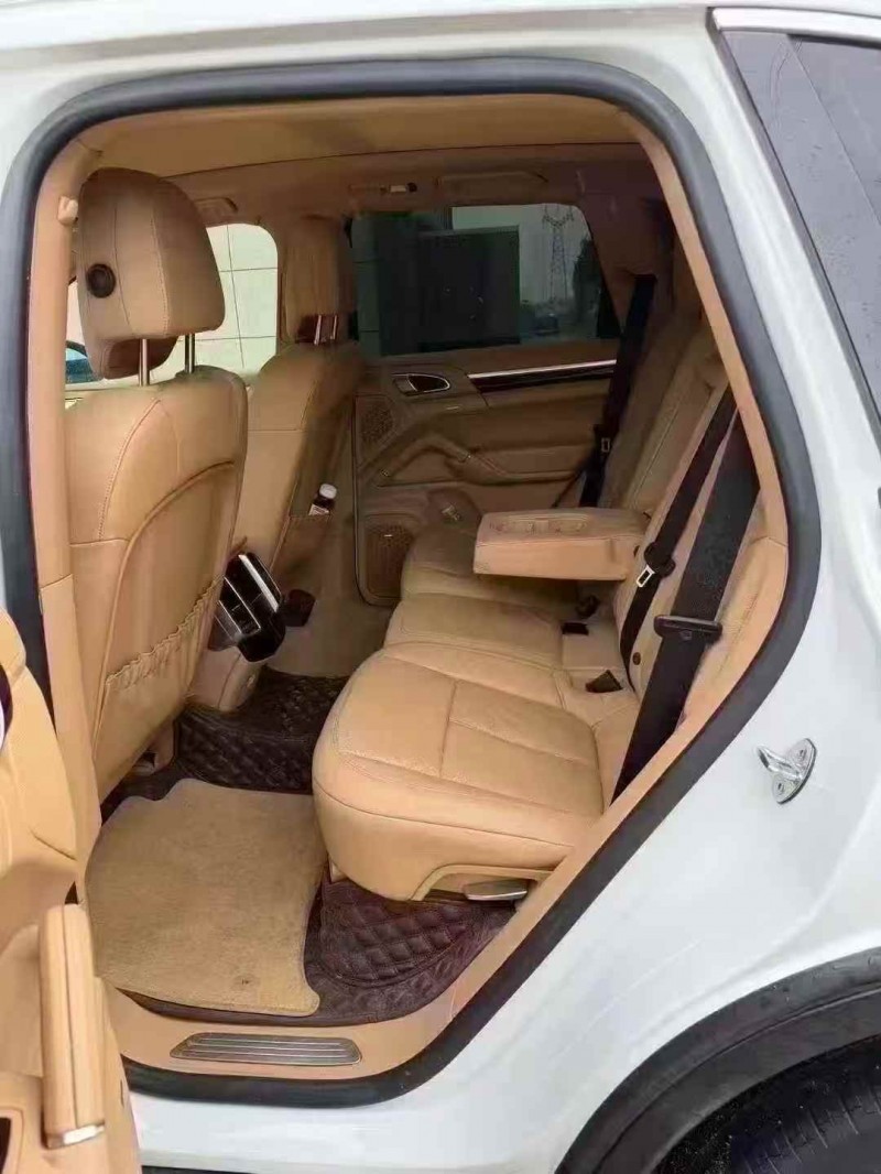 济宁14年保时捷Macan6