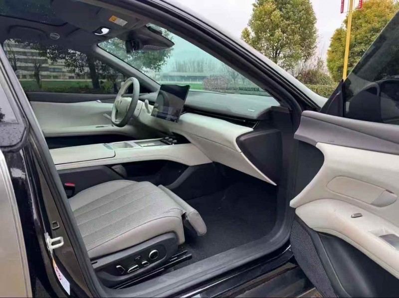 苏州25年长安汽车深蓝5