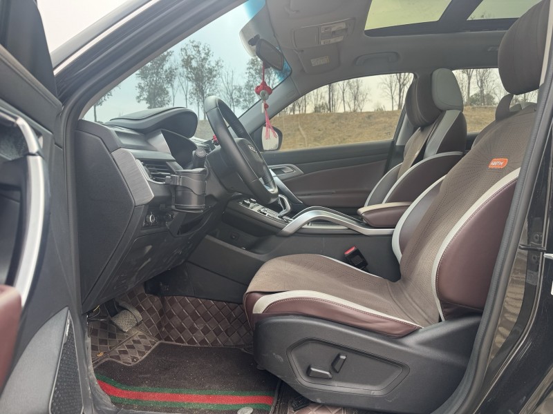 安阳20年吉利博越5