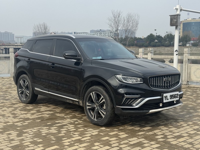 安阳20年吉利博越8