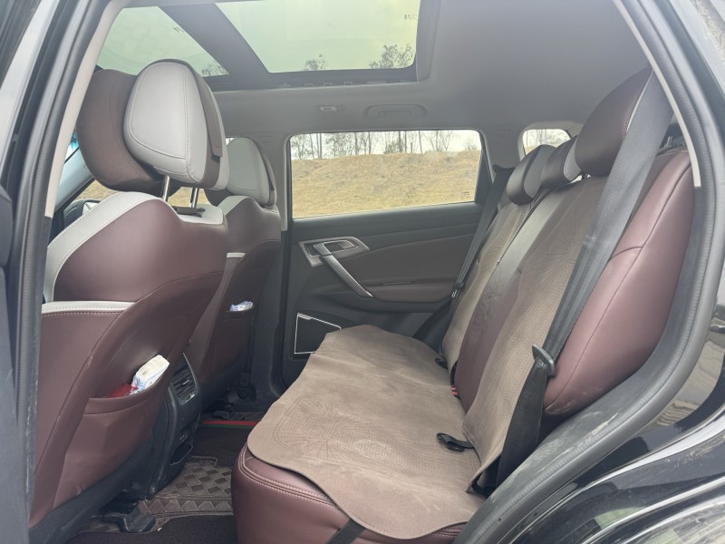 安阳20年吉利博越9