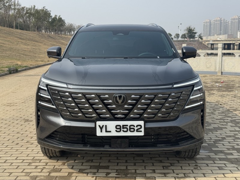 郑州25年长安汽车CS751