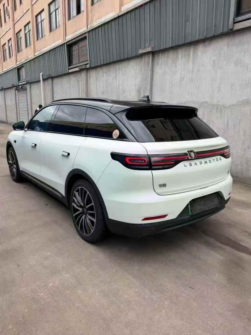 绍兴22年零跑汽车C117