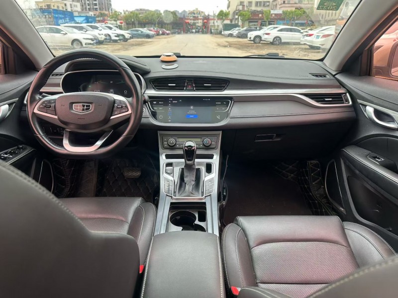 中山20年吉利帝豪8