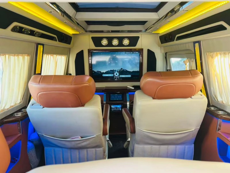 烟台16年奔驰威霆7