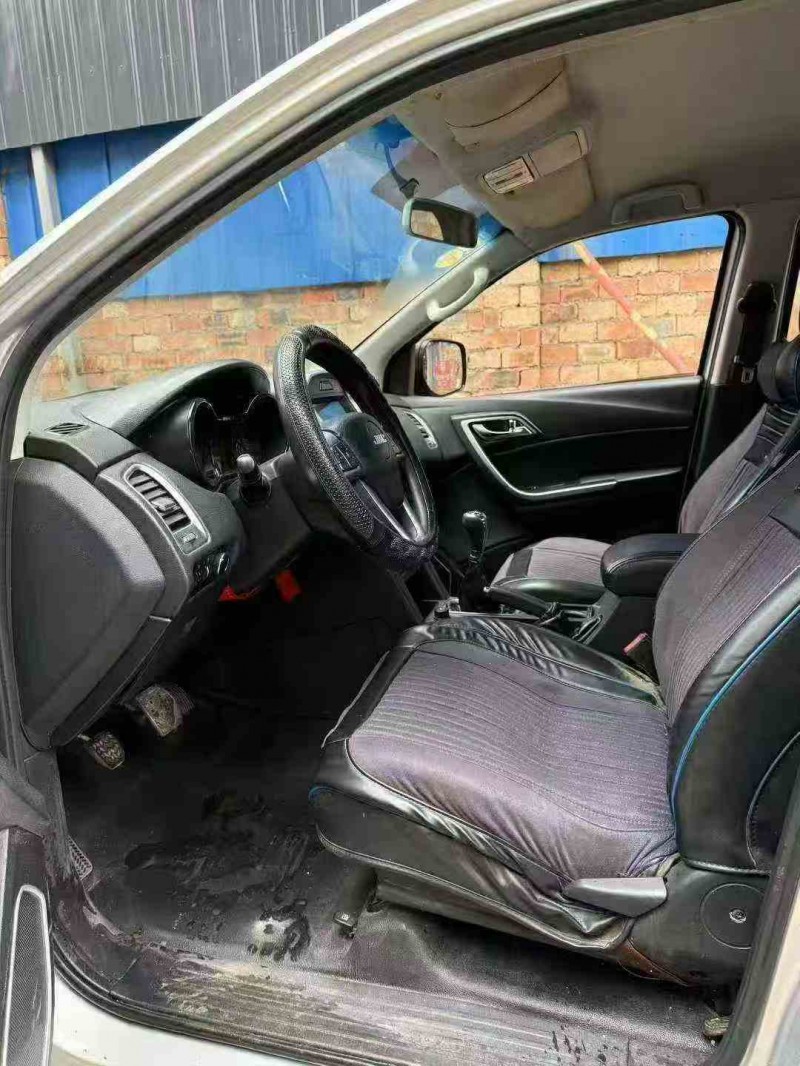 泸州18年江铃域虎4