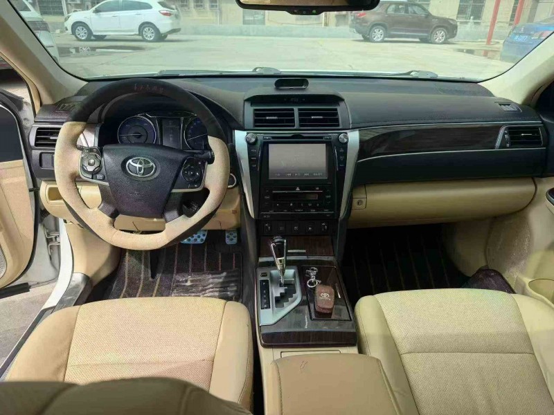 东营17年丰田凯美瑞5