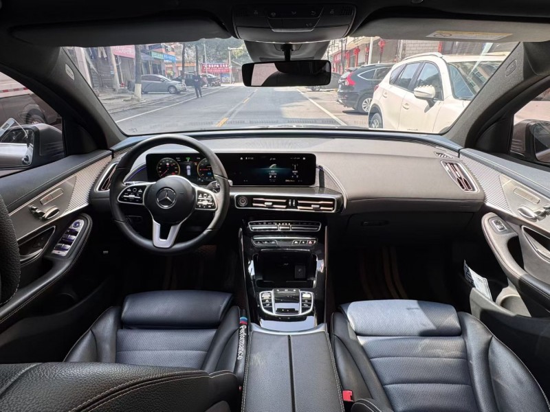 长沙22年奔驰EQC5