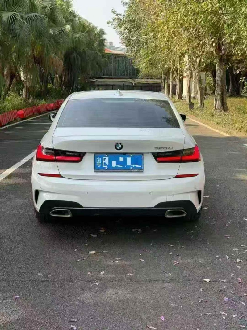 汕头21年宝马3系9