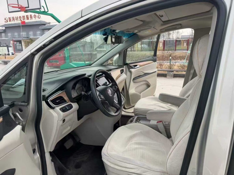 徐州18年别克GL83