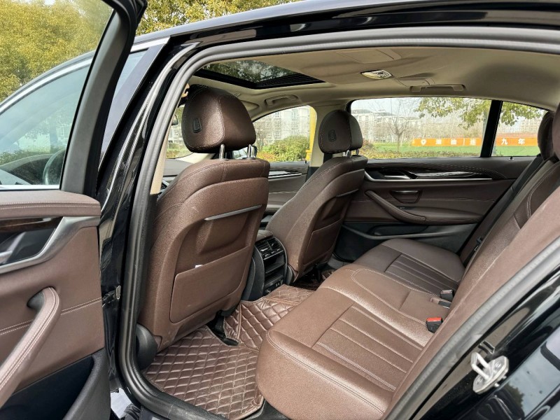 盐城19年宝马5系9