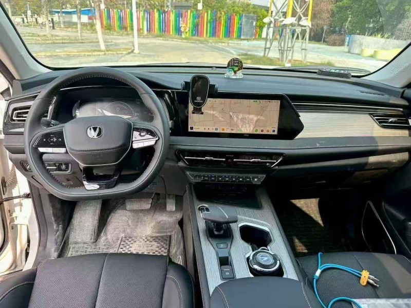 珠海25年长安汽车欧尚4