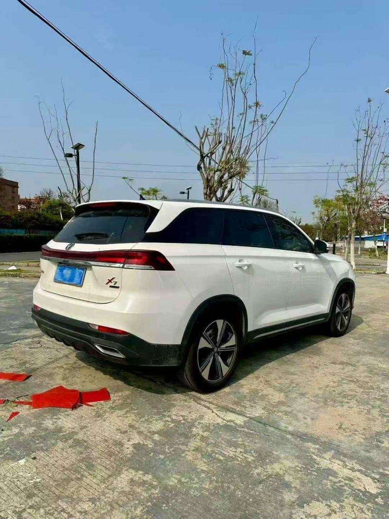 珠海25年长安汽车欧尚6