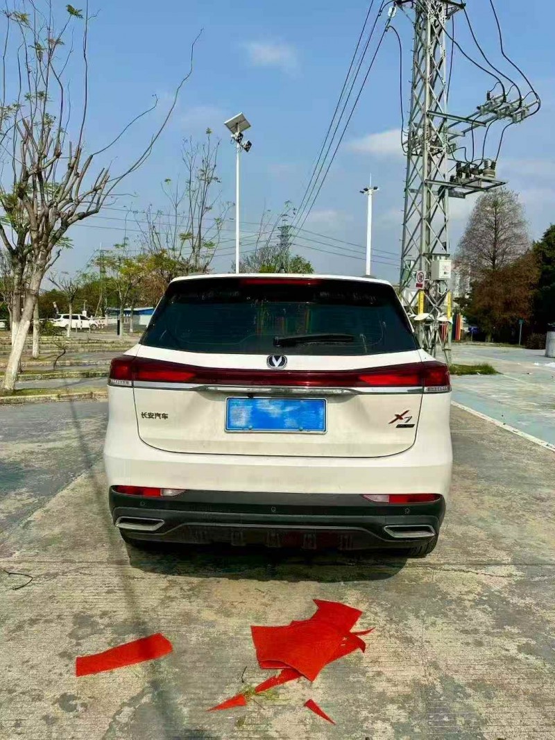 珠海25年长安汽车欧尚7