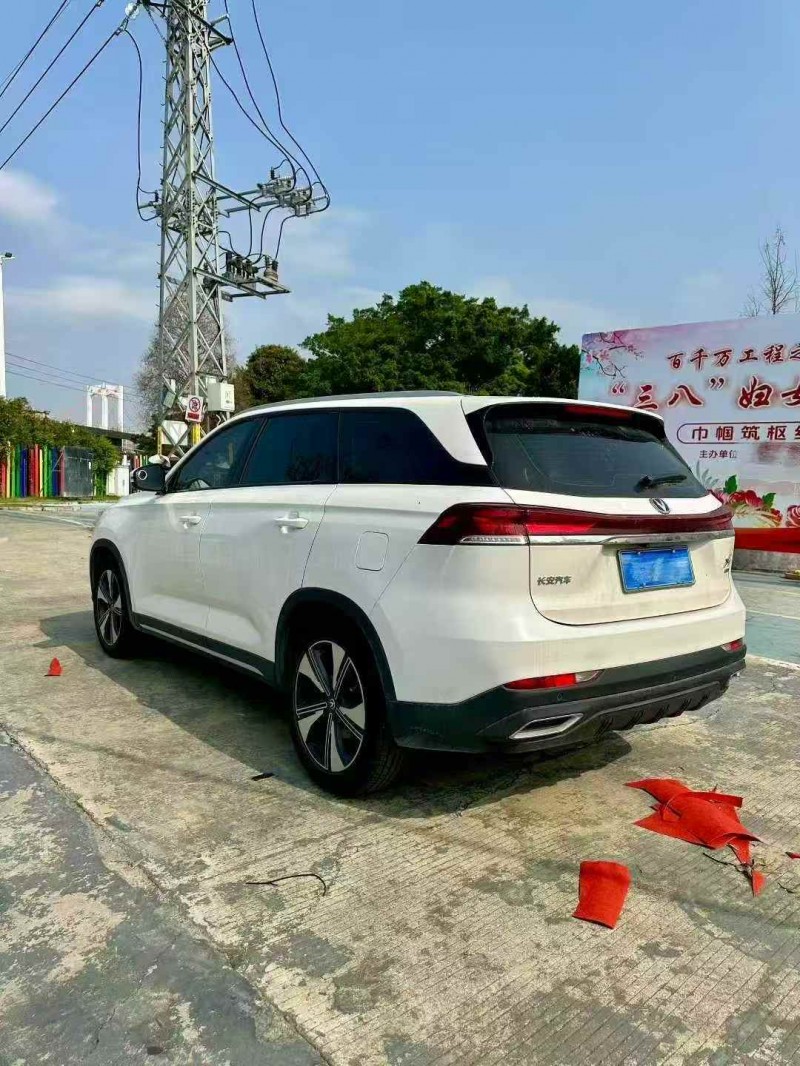 珠海25年长安汽车欧尚8