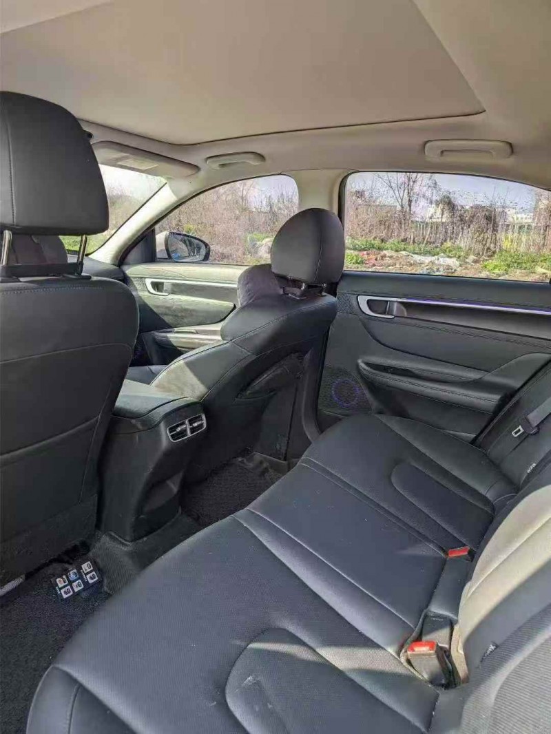 嘉兴21年现代名图5