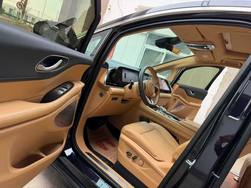 徐州23年岚图汽车梦想家4