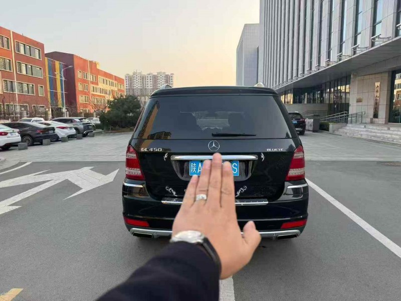 烟台13年奔驰GL9