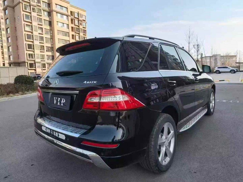 東營15年奔馳ML6