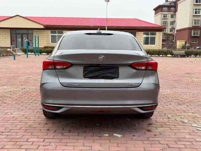 东营22年别克威朗9