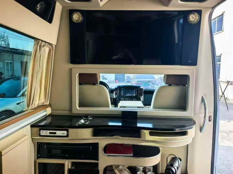 苏州16年奔驰斯宾特5