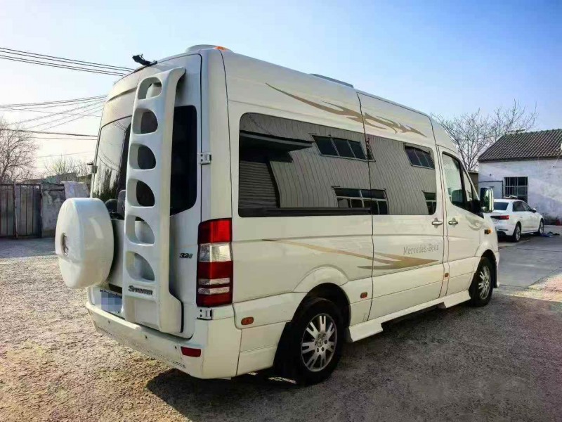 苏州16年奔驰斯宾特8