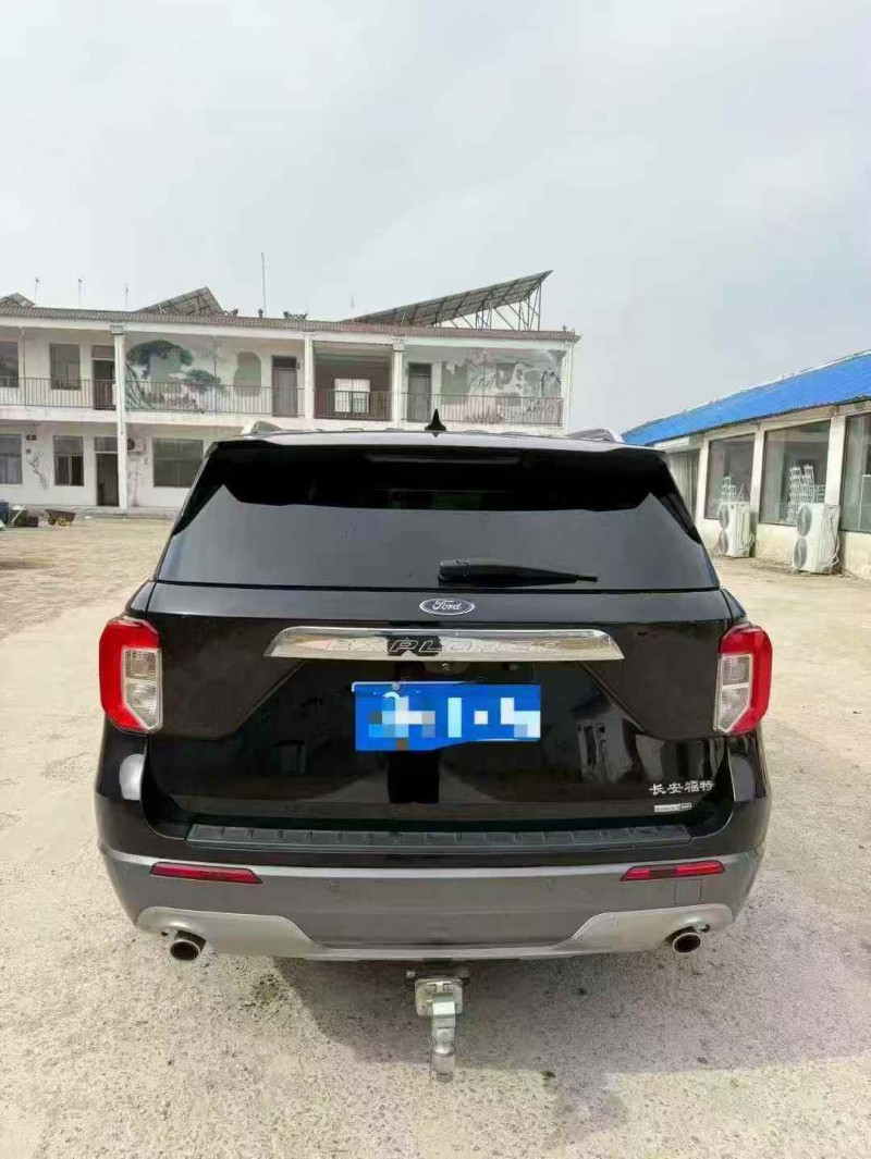东营21年福特探界者8