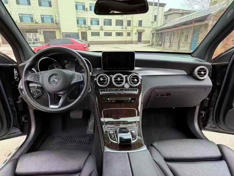 枣庄19年奔驰GLC7