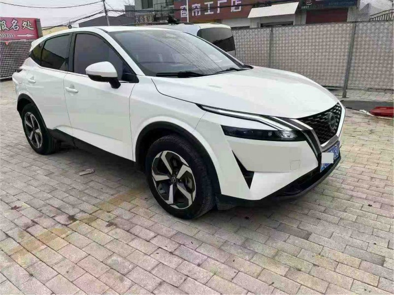 保定23年日产逍客3