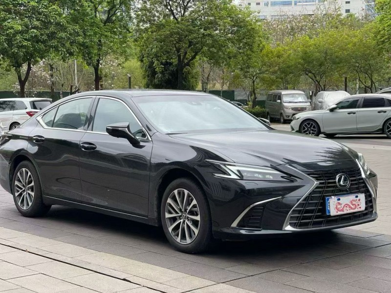 佛山25年雷克萨斯ES2