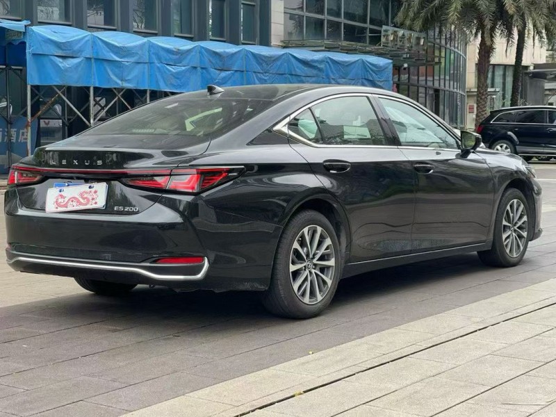 佛山25年雷克萨斯ES5