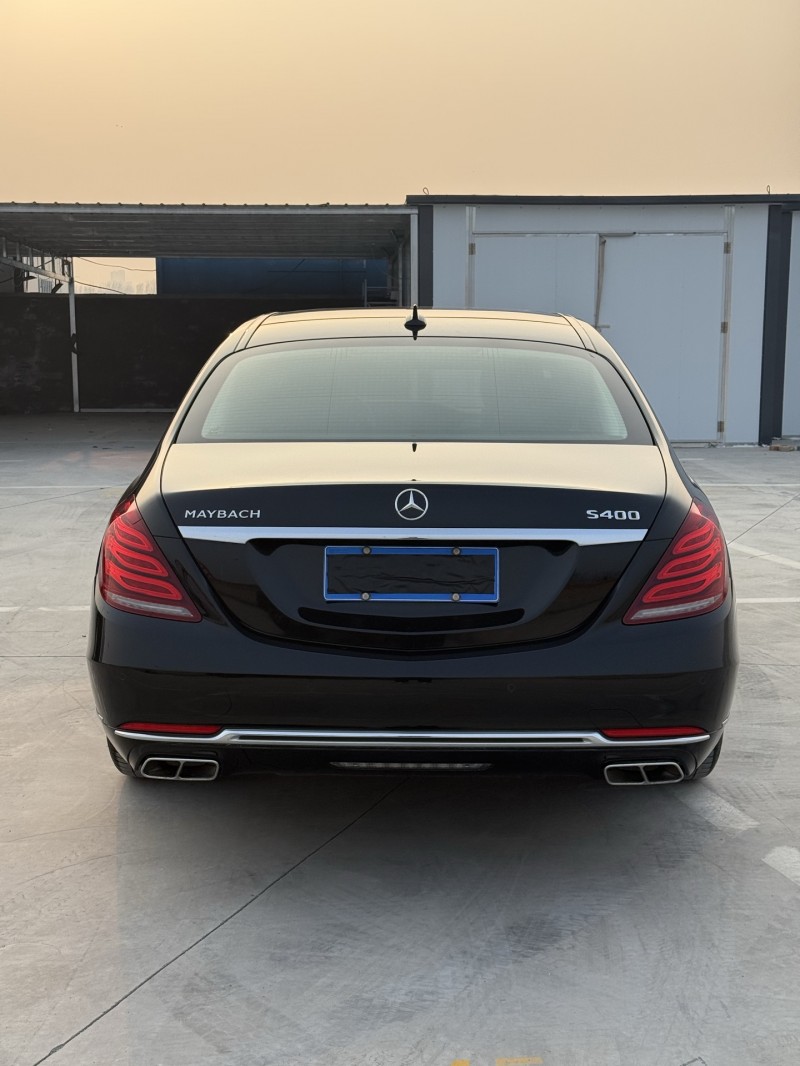 新乡17年奔驰S9