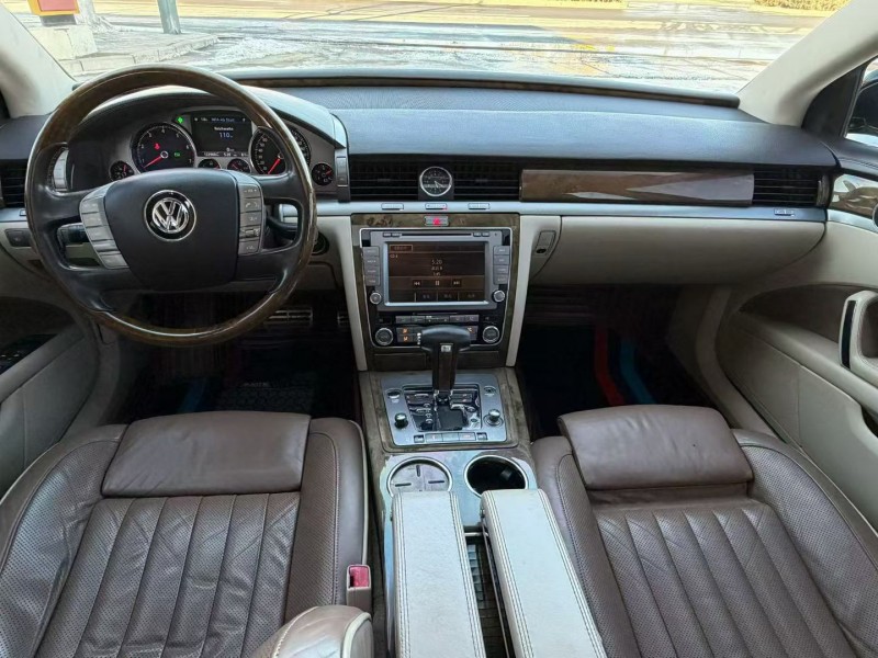 榆林15年大众辉腾5