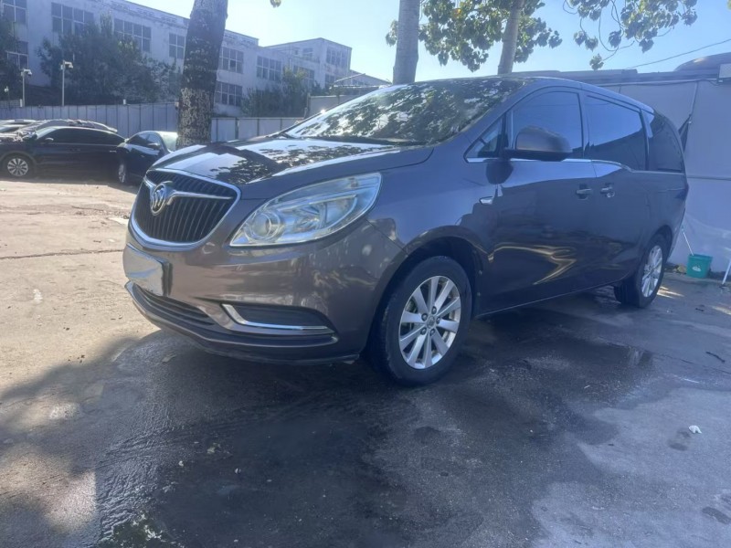 青岛18年别克GL82