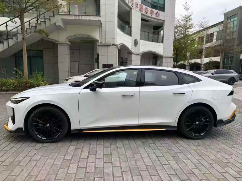 广州25年长安汽车UNI3