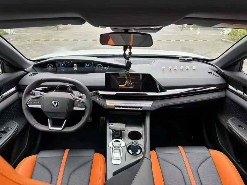 广州25年长安汽车UNI5